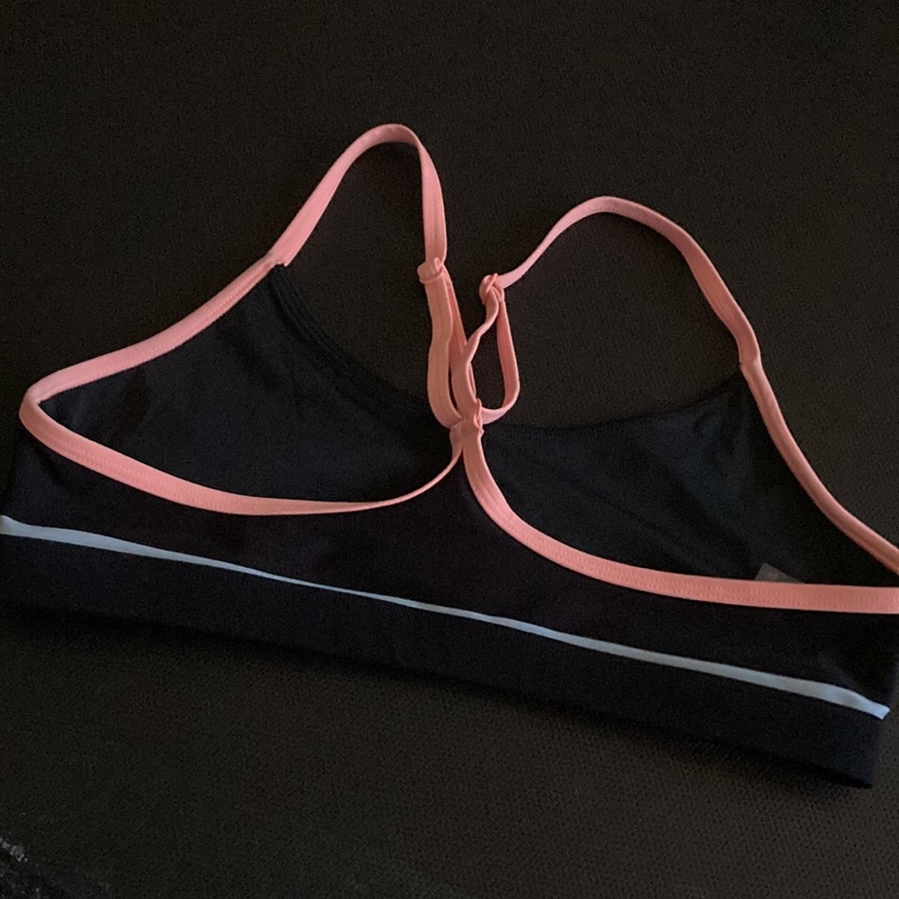 Sarah’s Day x White Fox SDX WFA ‘Rally’ sports bra - Picture 9 of 9